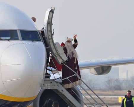 50 деца ще посрещнат Дядо Коледа на летище Пловдив