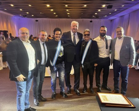 Нова мода: Удостоиха Братя Аргирови за почетни граждани на Пловдив на банкета на Общината