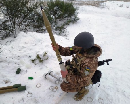Украйна: Оборудвани сме с български противотанкови оръжия