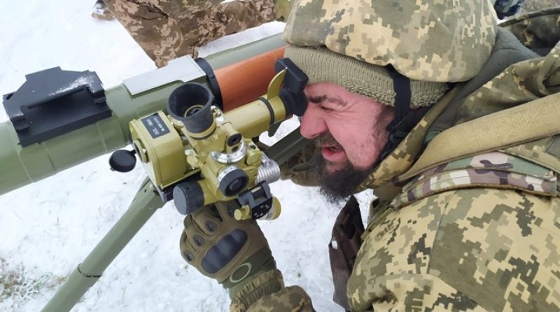 Украински войници използват български противотанкови гранатомети ATGL-H, но не е