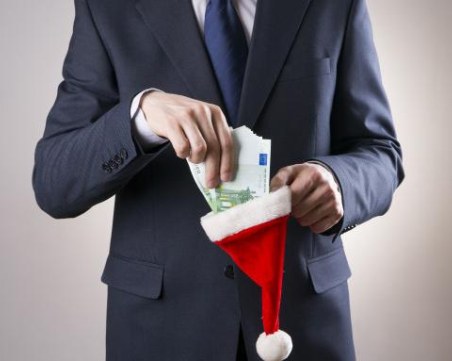 82% от работодателите смятат да дадат коледни бонуси на служителите си