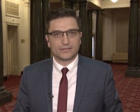 Сабрутев: Половината от машинните разписки в една секция се оказаха под якето на един човек пред очите ми