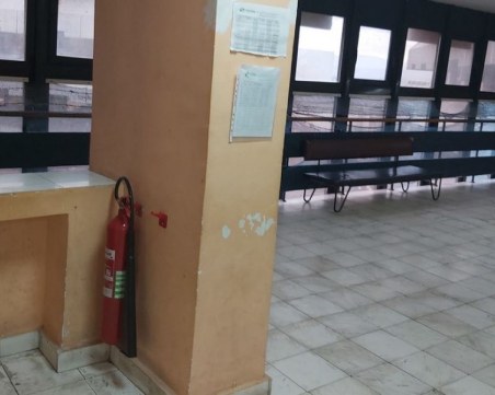 Абсурдна кражба: Апаш задигна пожарогасител от болница