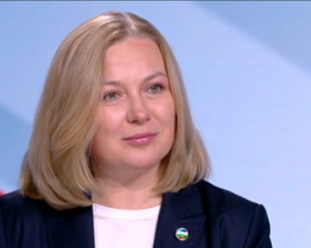 Надежда Йорданова: Вече няма избор между хартия и машина