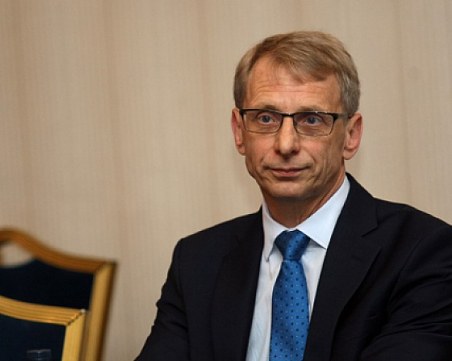 Николай Денков: Ще търсим начин да поправим Изборния кодекс