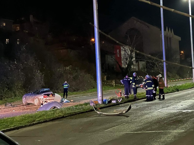 Дете и млад мъж загинаха при тежка катастрофа в Шумен, друг автомобил се разби в Русе
