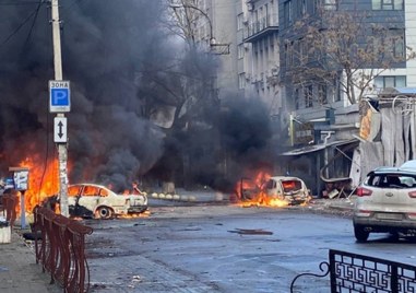 Президентът на Украйна Володимир Зеленски съобщи за обстрела на Херсон