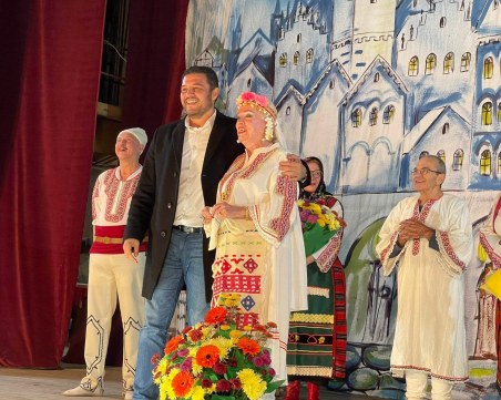 Кметът на „Родопи” направи подарък на жителите от Брестовица за Рождество Христово