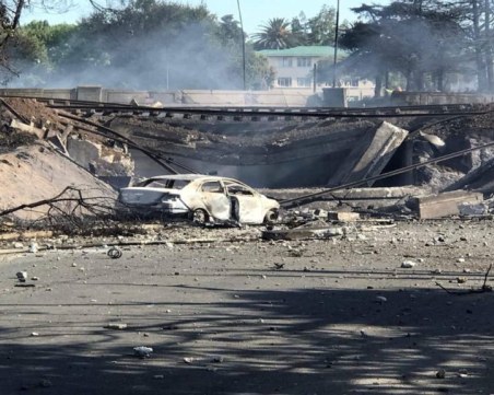 Осем души загинаха при взрив на камион с втечнен газ в ЮАР