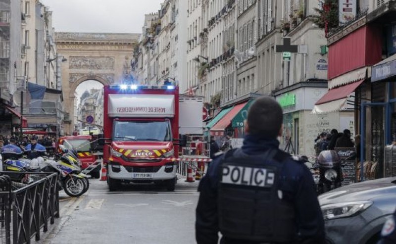 Нападателят убил трима в Париж бил пенсионер - расист