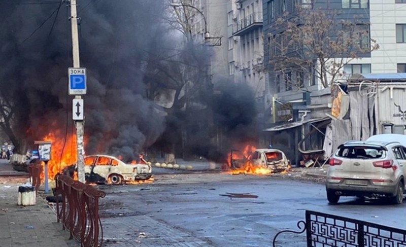 Президентът на Украйна Володимир Зеленски съобщи за обстрела на Херсон