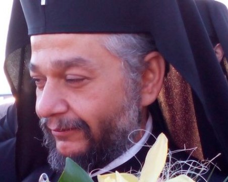 Митрополит Киприян: Да не забравяме страдащия украински народ