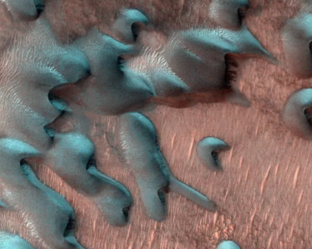 Празнично видео на НАСА показа как изглежда зимата на Марс