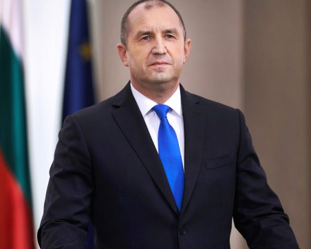 Радев: Нека днешният свят празник донесе здраве, надежда и топлина във всяко семейство