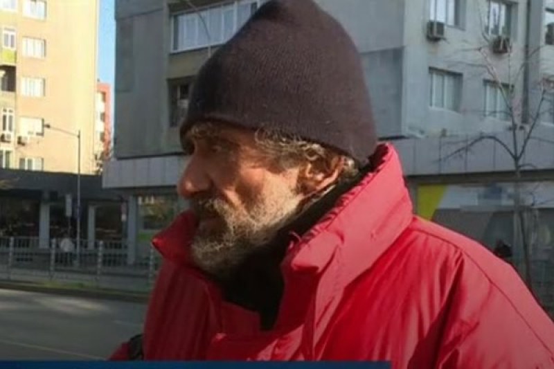 Бездомник от Варна върна изгубено портмоне със 700 лв. и документи