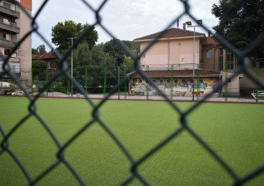 Възстанови се диалога за отваряне на училищните дворове в Пловдив