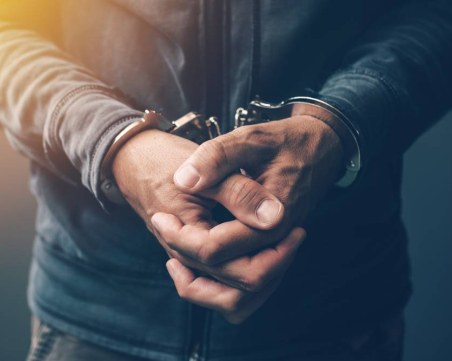 Мъжът, обвинен в убийството на 4-годишно дете на Бъдни вечер, остава в ареста