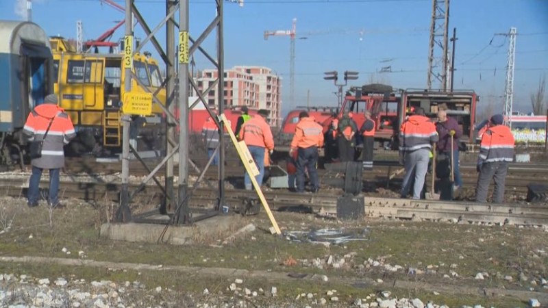 След инцидента: Възстановено е движението на влаковете в София