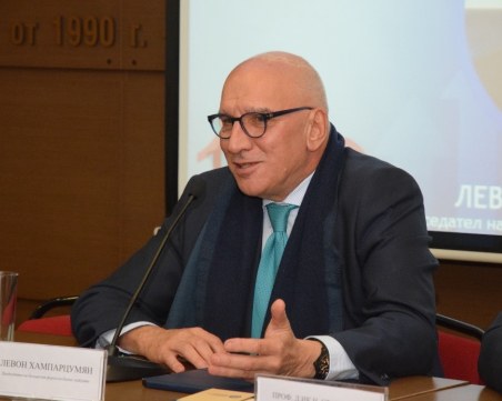 Хампарцумян: Стоките няма да спрат да се покачват, доходите трябва да догонват цените