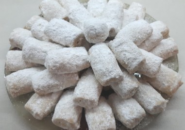 Създайте си празнично настроение с тази вкусна рецепта за локумки