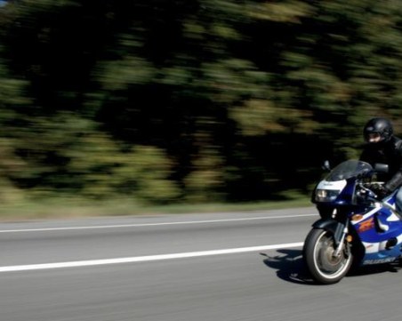 Моторист лети с 300 км/ч по пътя Несебър - Бургас