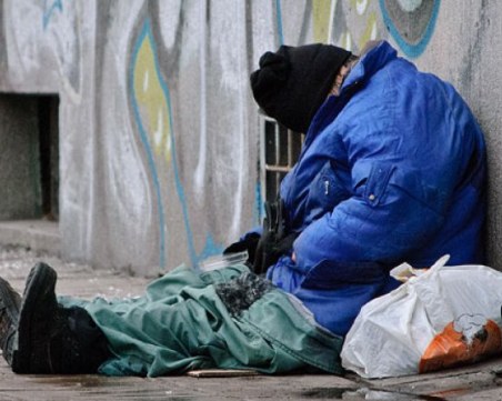 Линията на бедност за 2023 година ще е 504 лева