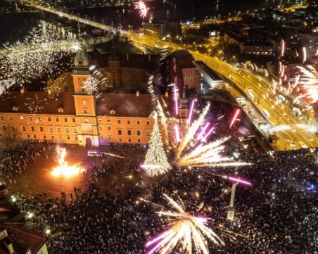 Над 700 пожара в новогодишната нощ в Полша, има загинали
