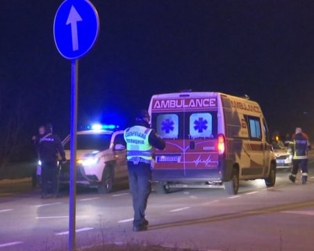 Обезопасяват дерайлиралите цистерни с амоняк в Сърбия