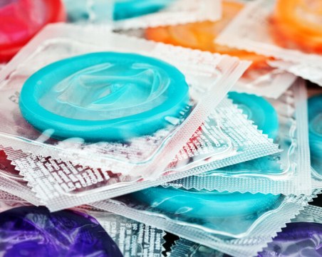 Презервативите във Франция вече са безплатни за младежи