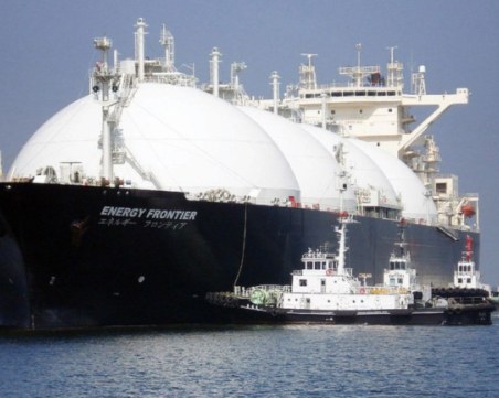 Великобритания спира целия внос на руски втечнен газ