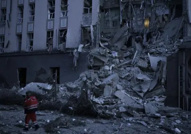 Експлозия е избухнала в Деснянски район на Киев съобщи кметът
