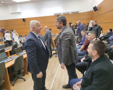 И от втория път без кворум в Общинския съвет! Отмениха сесията за Панаира