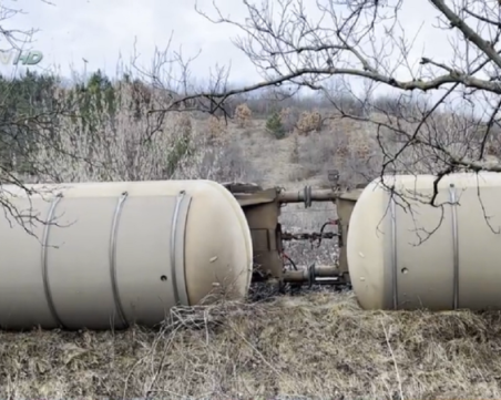 Възстановяват жп релсите край Пирот за изтегляне на цистерните