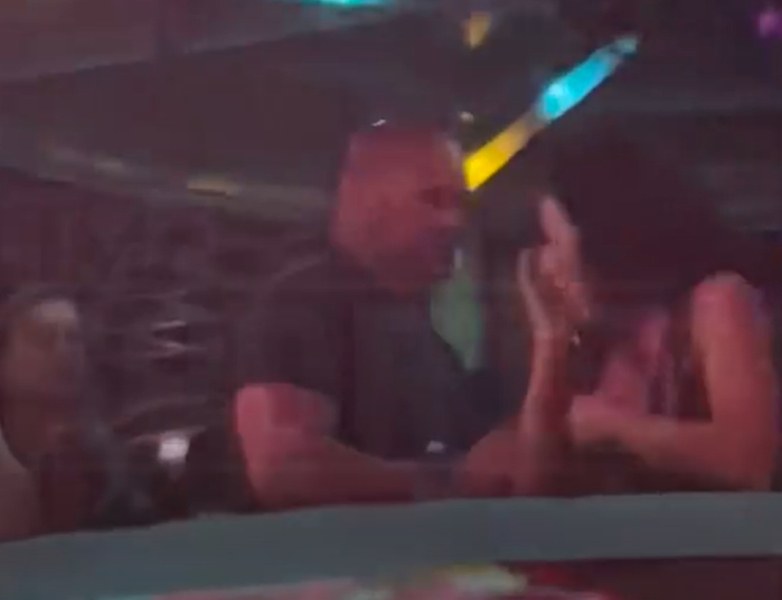 Шефът на UFC и жена му си размениха шамари по време на парти