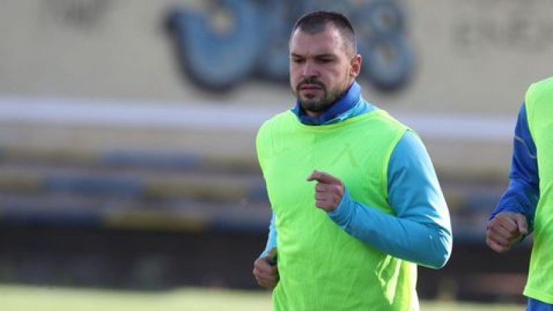 Валери Божинов се завръща в българския футбол