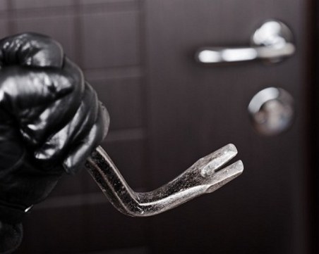 16-годишно момче се озова в ареста след влизане с взлом и кражба в Йоаким Груево