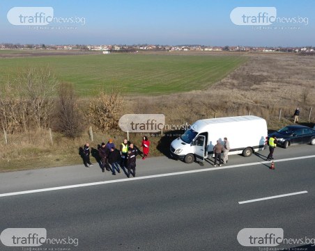 Жандармерист превозвал 30 мигранти с бус, арестуваха го край Пловдив