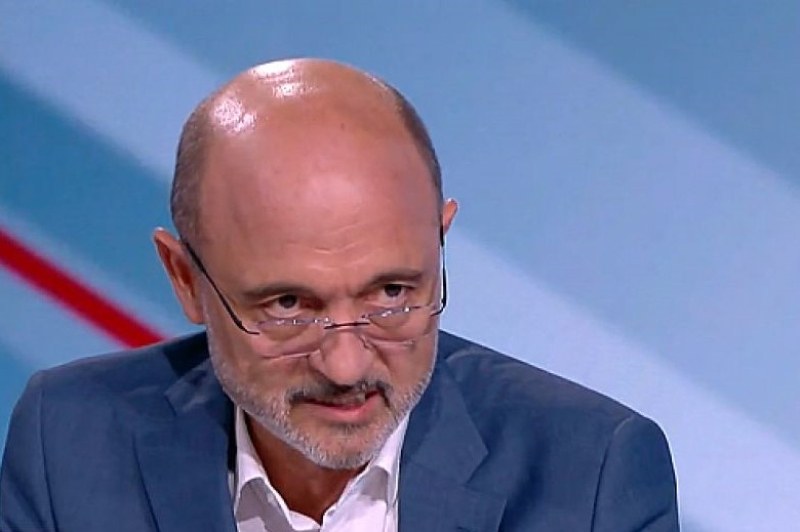 Здравният министър: До края на 2023 г. ще имаме първия медицински хеликоптер