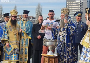 Заради литийното шествие по случай големия християнски празник Богоявление на