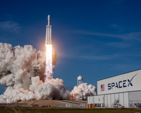 Български сателит полетя в Космоса на полет на SpaceX