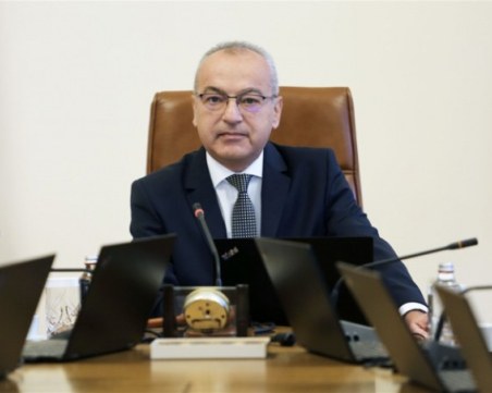 Гълъб Донев: НС се занимава с всичко друго, но не и с основната си дейност