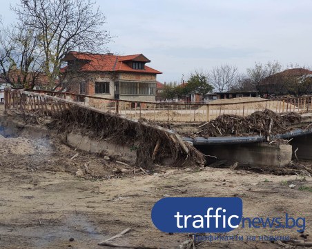 Каравелово влезе в 2023г. с надежда, гледката в селото - все още апокалиптична