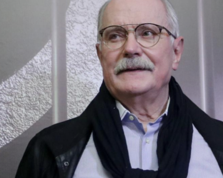 Режисьорът Никита Михалков е приет в болница