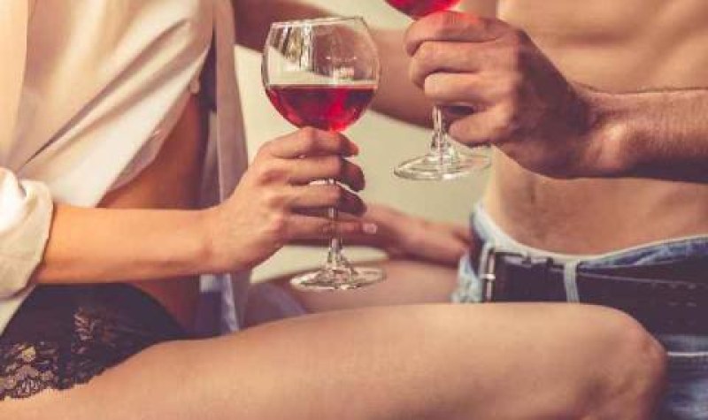 Какво изпитваме по време на секс, когато сме пияни?