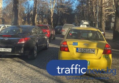 Прелезът на бул Пещерско шосе  и бул   Копривщица ще остане затворен поне до