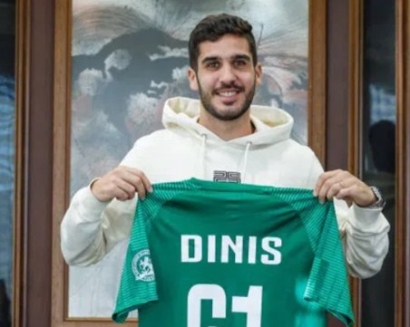 Бивш играч на Локомотив подписа с Лудогорец