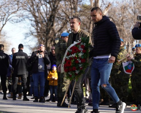 Футболният Ботев почете патрона си по случай 175-та годишнина от рожеднието му