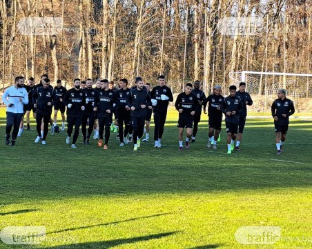 Локо стартира подготовка с 25 играчи, исканите от ЦСКА 1948 започнаха с отбора