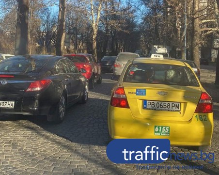 Прелезът на бул. „Пещерско шосе” и бул. „Копривщица” ще остане затворен поне до обяд