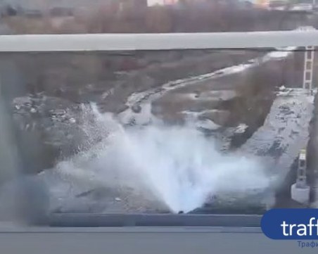 Продължава отстраняването на голямата ВиК авария в Пловдив, без вода по високите етажи